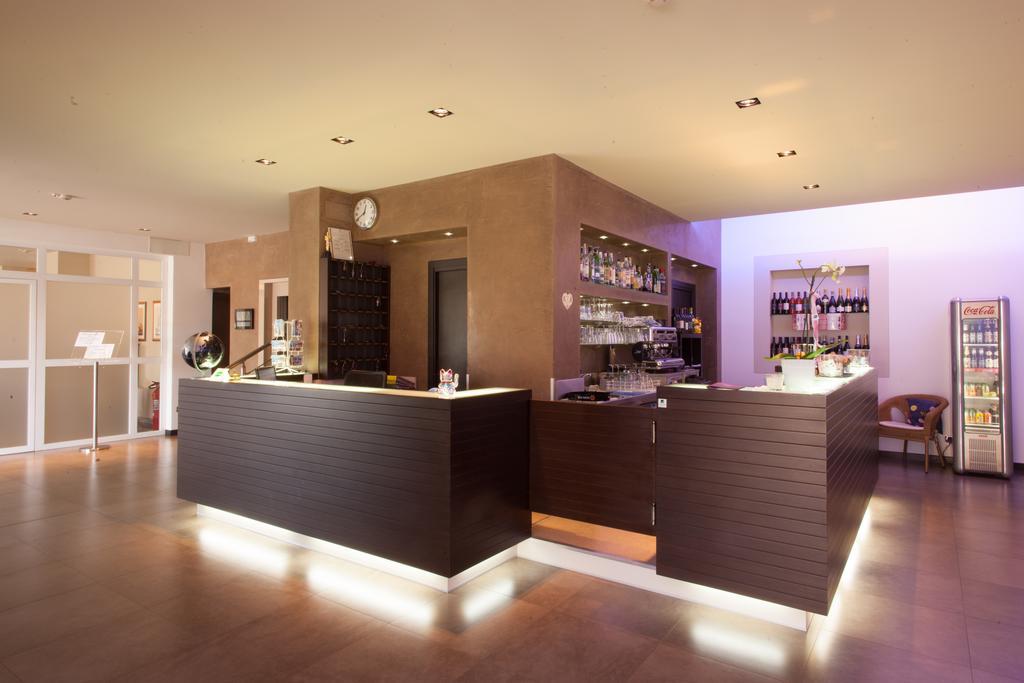 Pace Hotel Torri Del Benaco